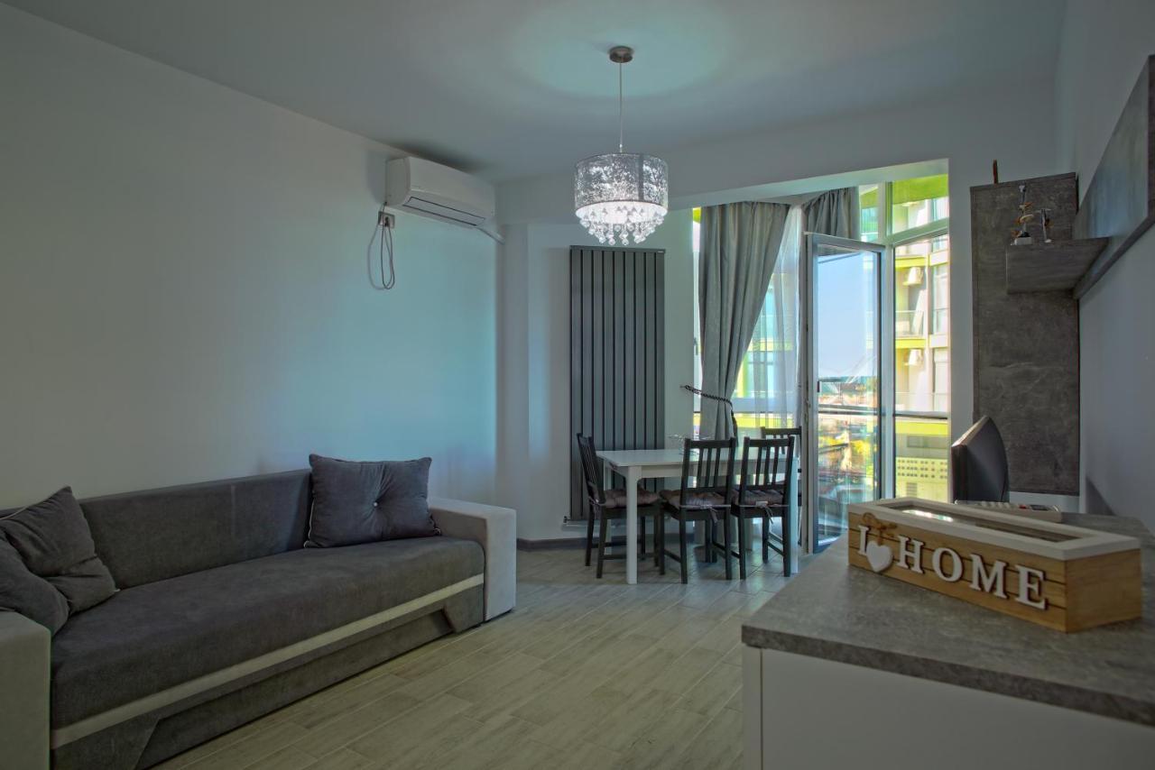 Isabelle Apartament Alezzi Beach Resort Mamaia Nord ナボダリ エクステリア 写真