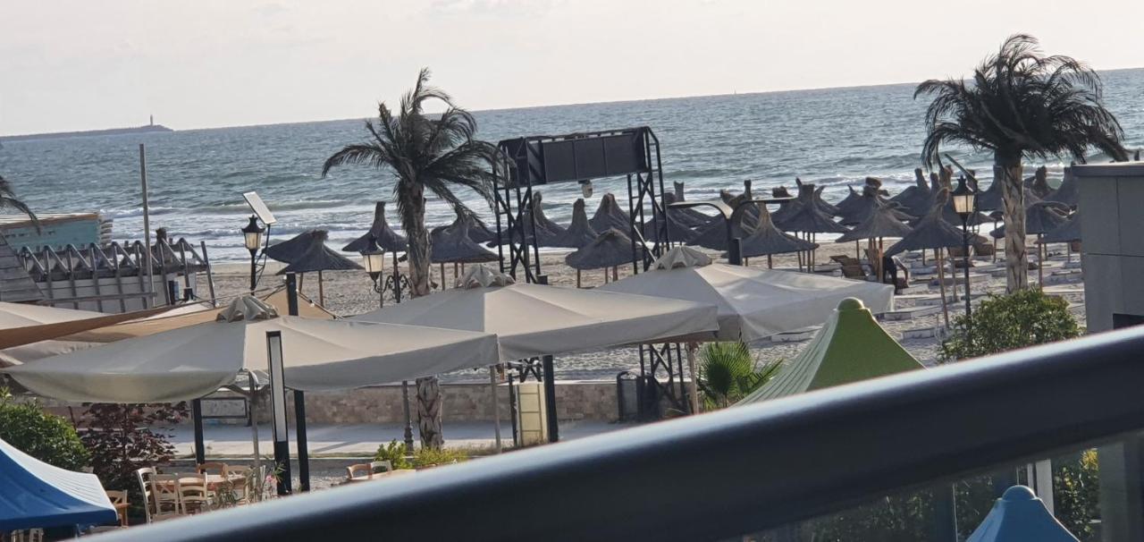 Isabelle Apartament Alezzi Beach Resort Mamaia Nord ナボダリ エクステリア 写真