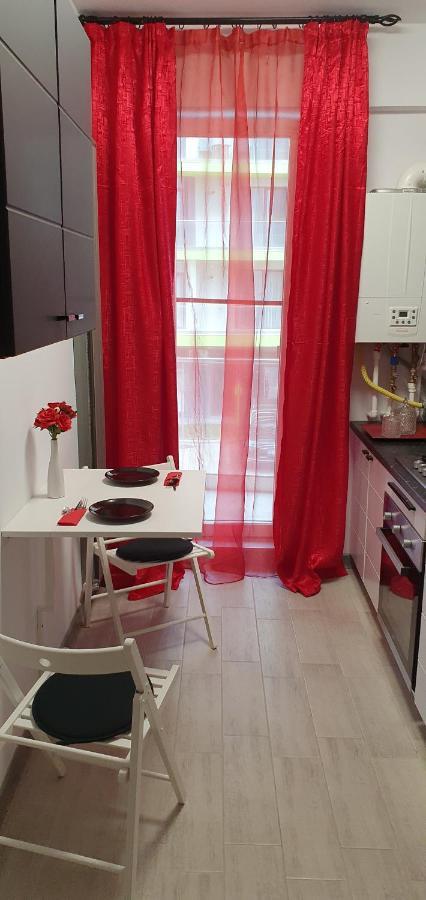 Isabelle Apartament Alezzi Beach Resort Mamaia Nord ナボダリ エクステリア 写真