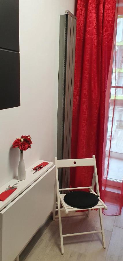 Isabelle Apartament Alezzi Beach Resort Mamaia Nord ナボダリ エクステリア 写真