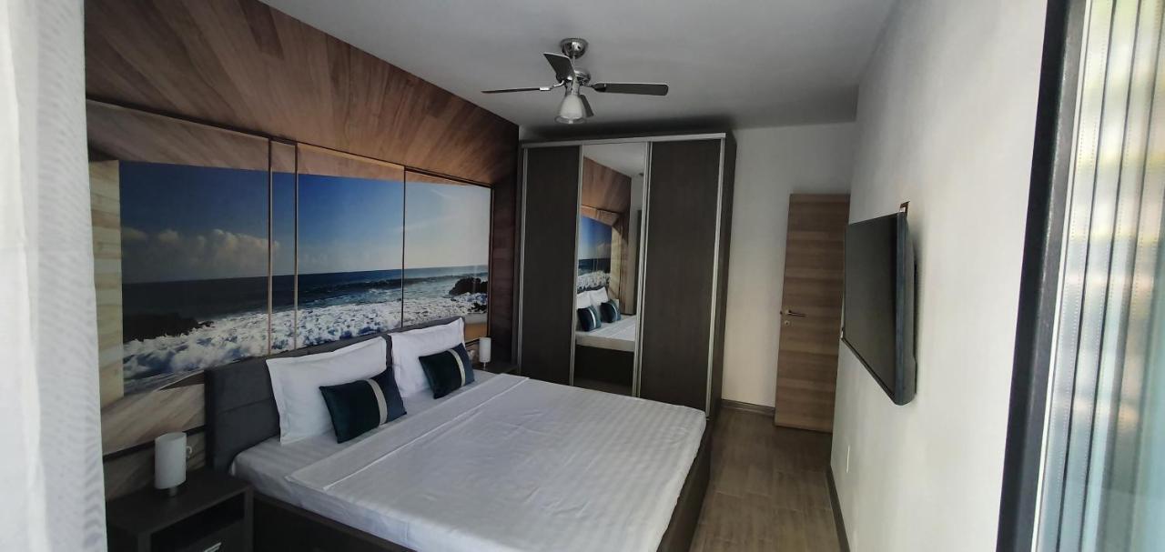 Isabelle Apartament Alezzi Beach Resort Mamaia Nord ナボダリ エクステリア 写真