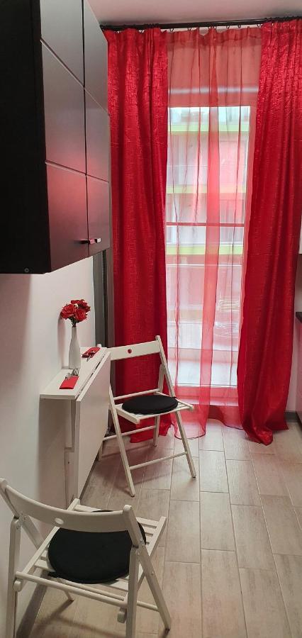 Isabelle Apartament Alezzi Beach Resort Mamaia Nord ナボダリ エクステリア 写真