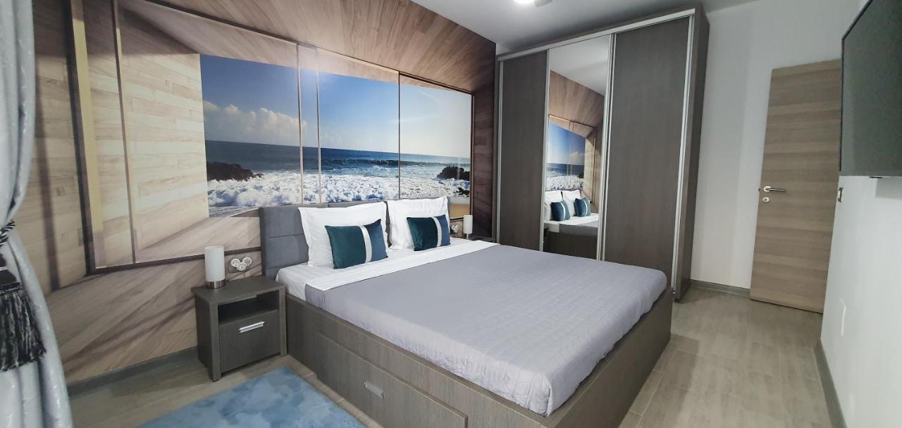 Isabelle Apartament Alezzi Beach Resort Mamaia Nord ナボダリ エクステリア 写真