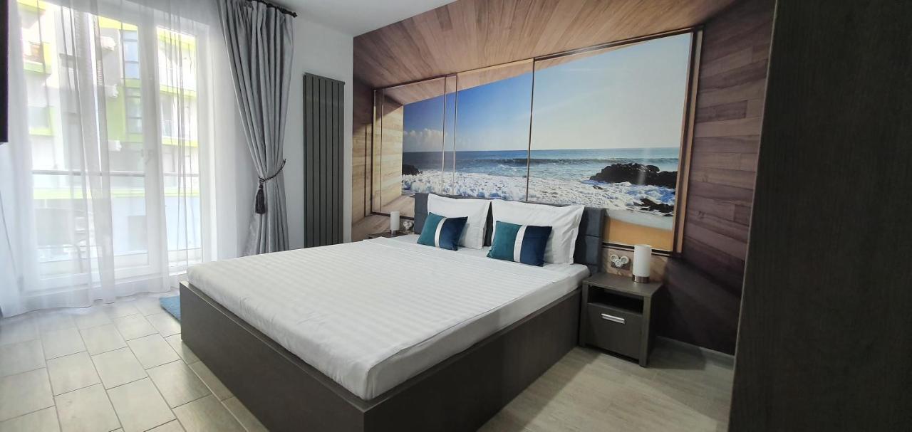 Isabelle Apartament Alezzi Beach Resort Mamaia Nord ナボダリ エクステリア 写真