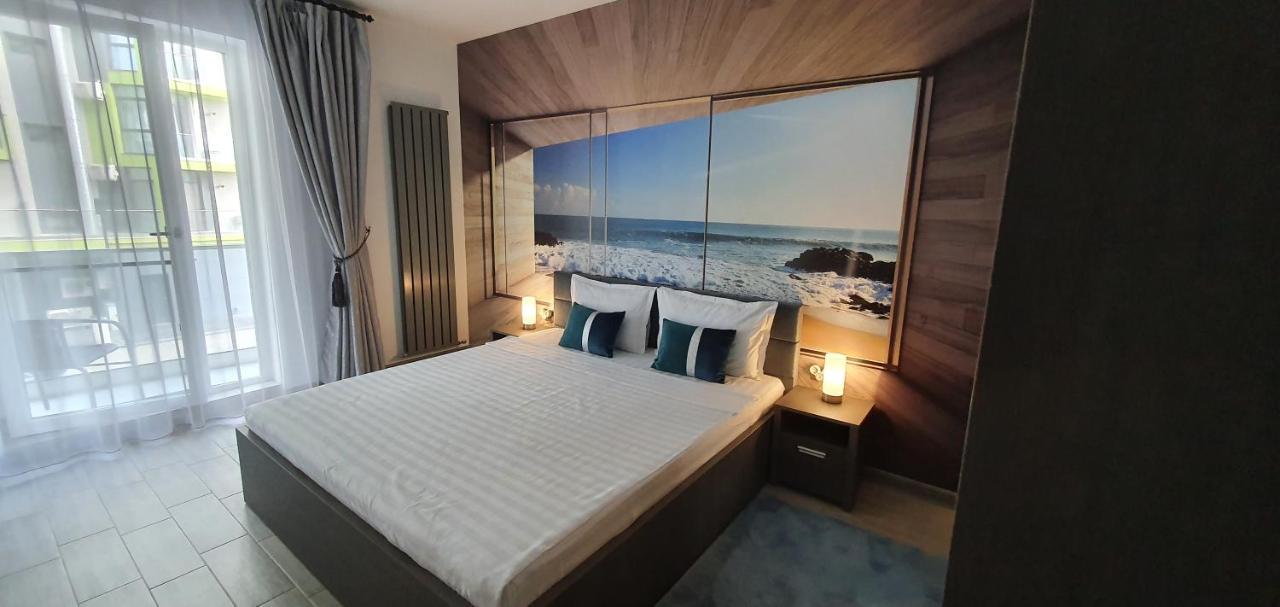 Isabelle Apartament Alezzi Beach Resort Mamaia Nord ナボダリ エクステリア 写真